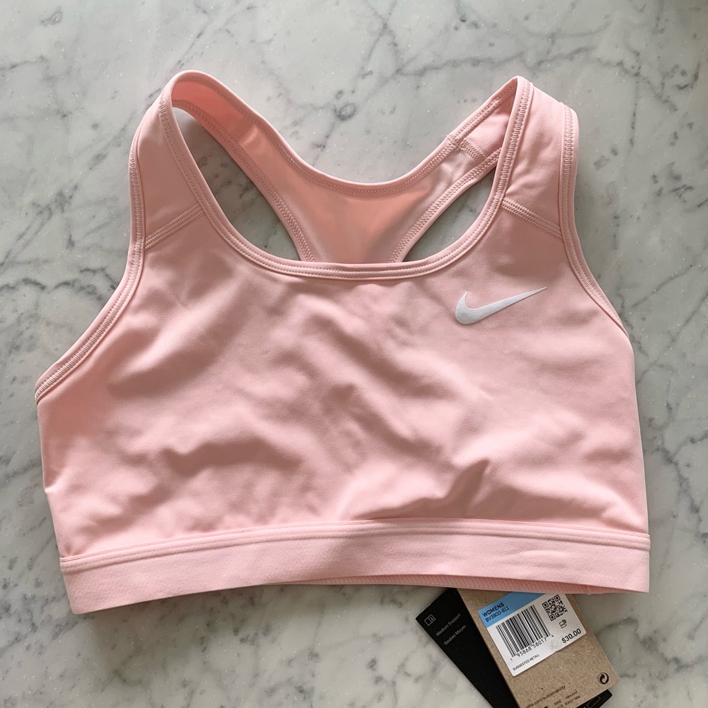 Women’s NIKE sports bra NWT size M